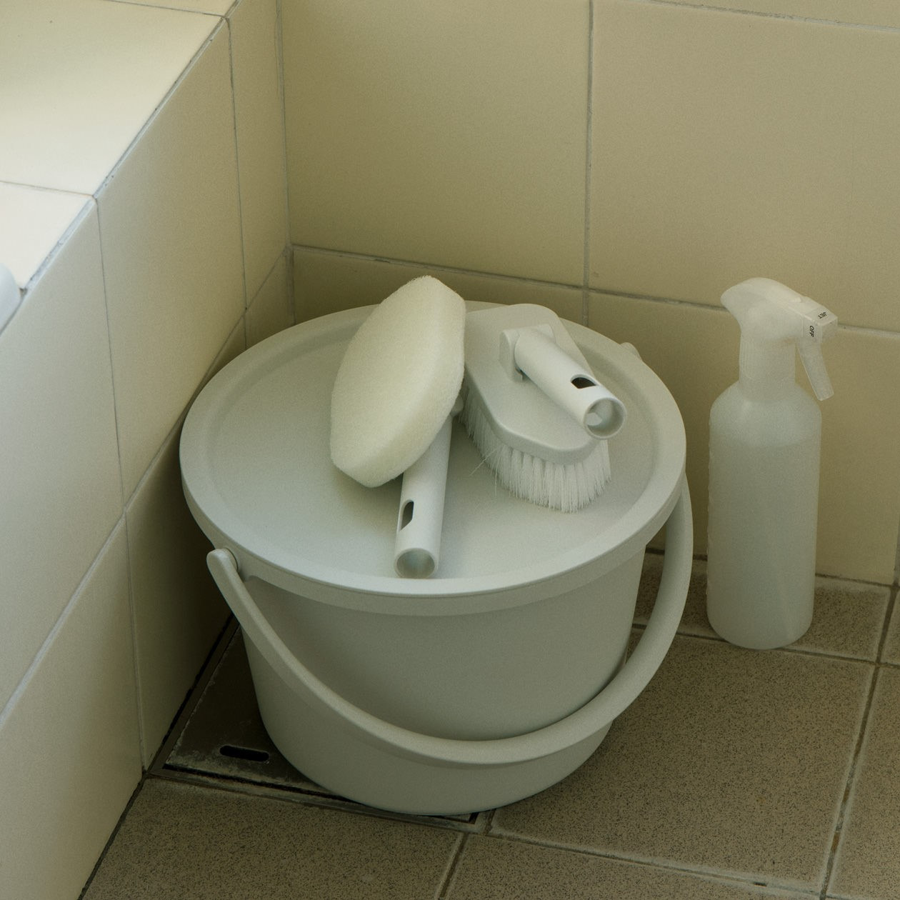 Wiaderko PP z pokrywką 7.5L