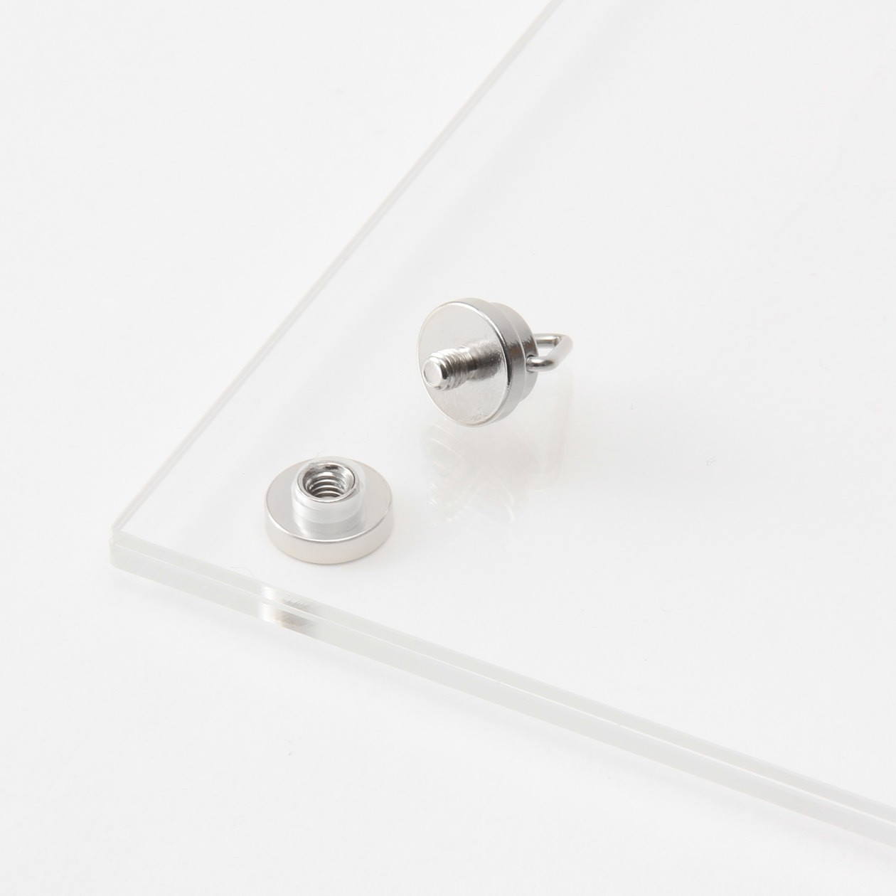 Rama akrylowa wisząca A4