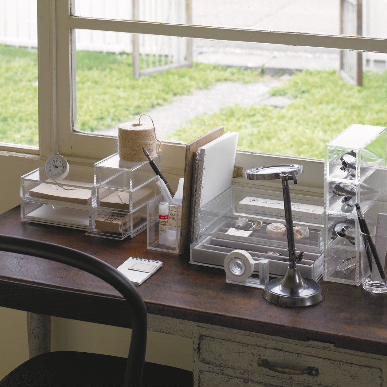 Organizer pionowy z 4 szufladami akrylowy