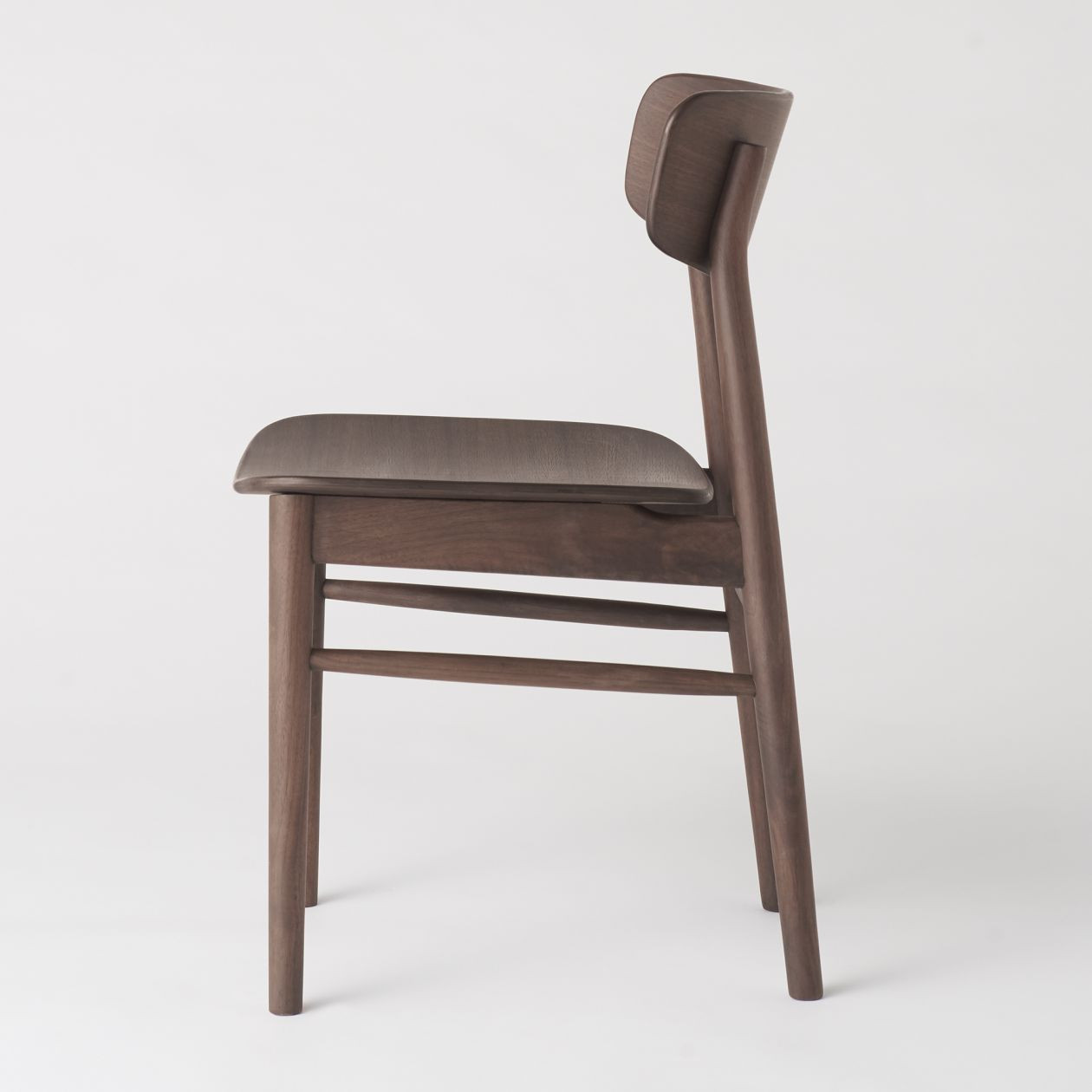 Krzesło profilowane orzech