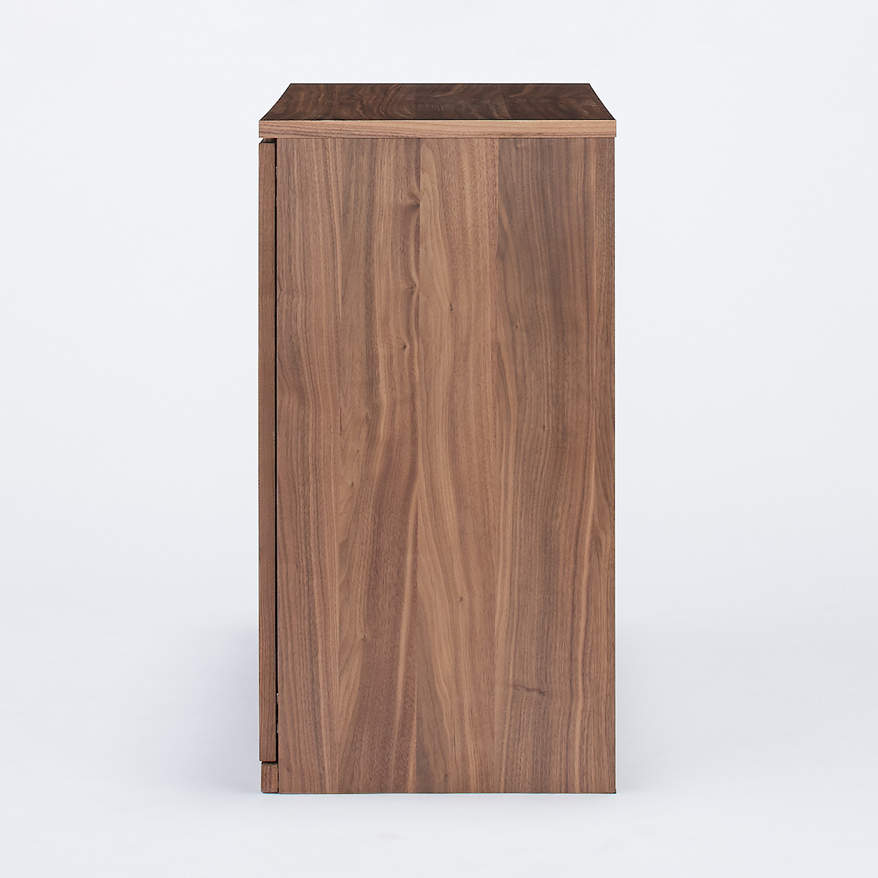 Witryna otwierana orzech