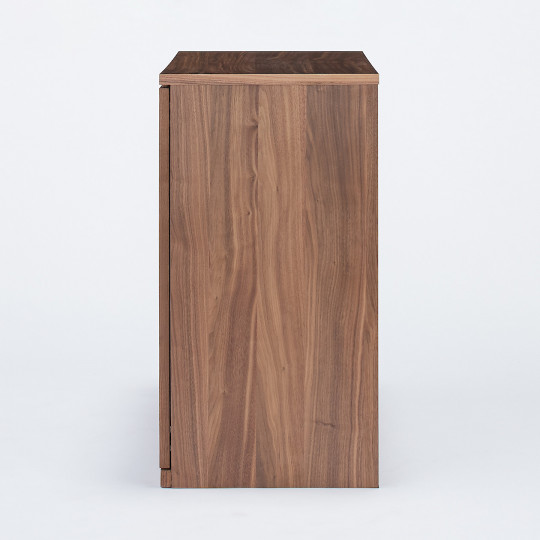 Witryna otwierana orzech