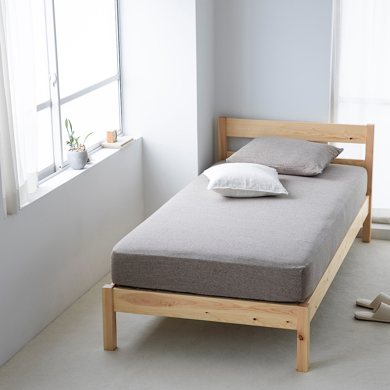 Łóżko z wezgłowiem podwójne 143 x 201.5 cm sosna