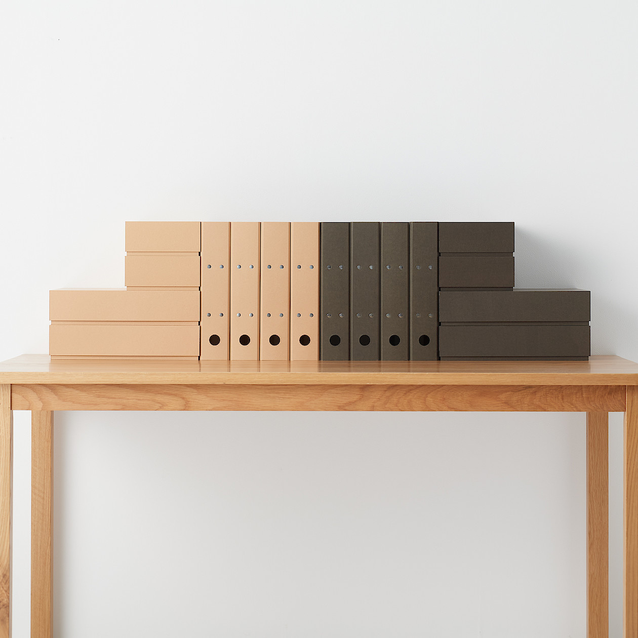 Segregator dźwigniowy A4 beżowy