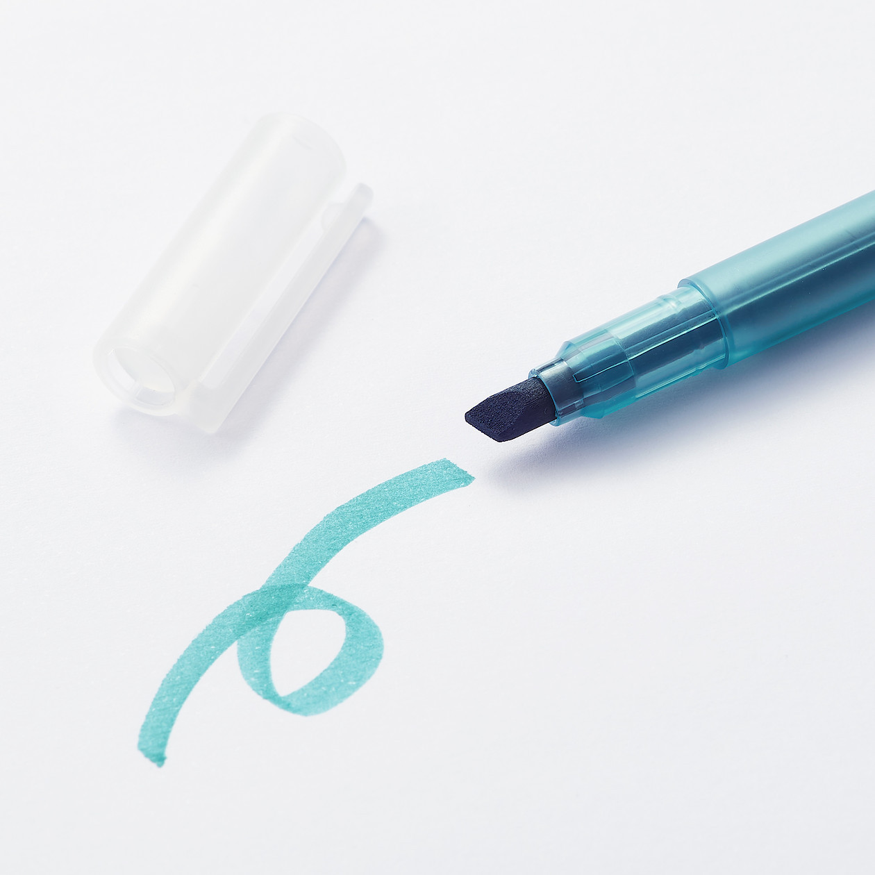 Turkusowy zakreślacz do wyszczególniania tekstu