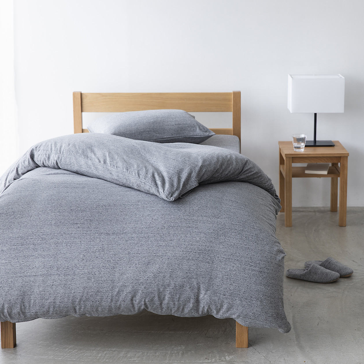 Stolik nocny / taboret dąb