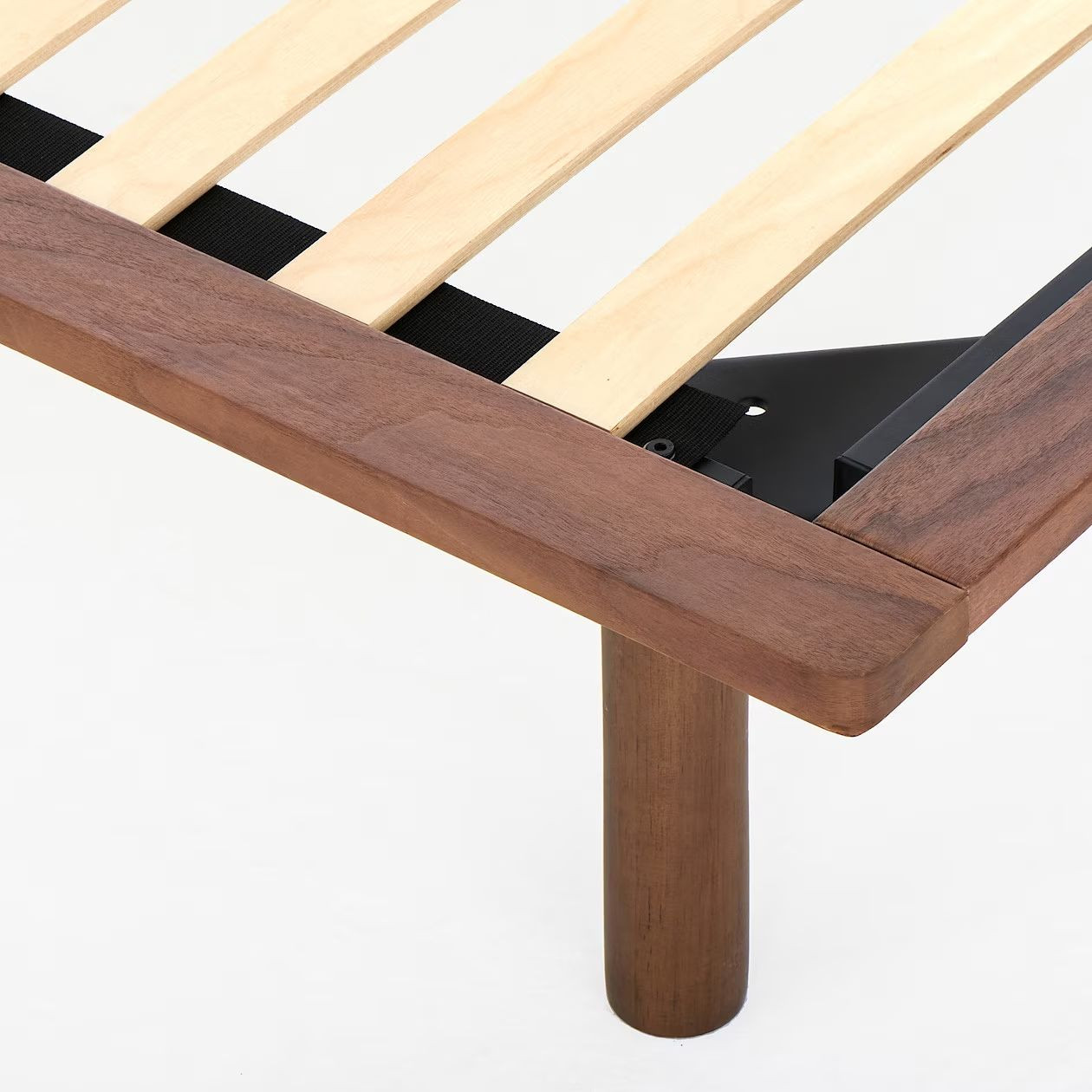 Drewniane nogi w kolorze orzech o wysokości 26 cm