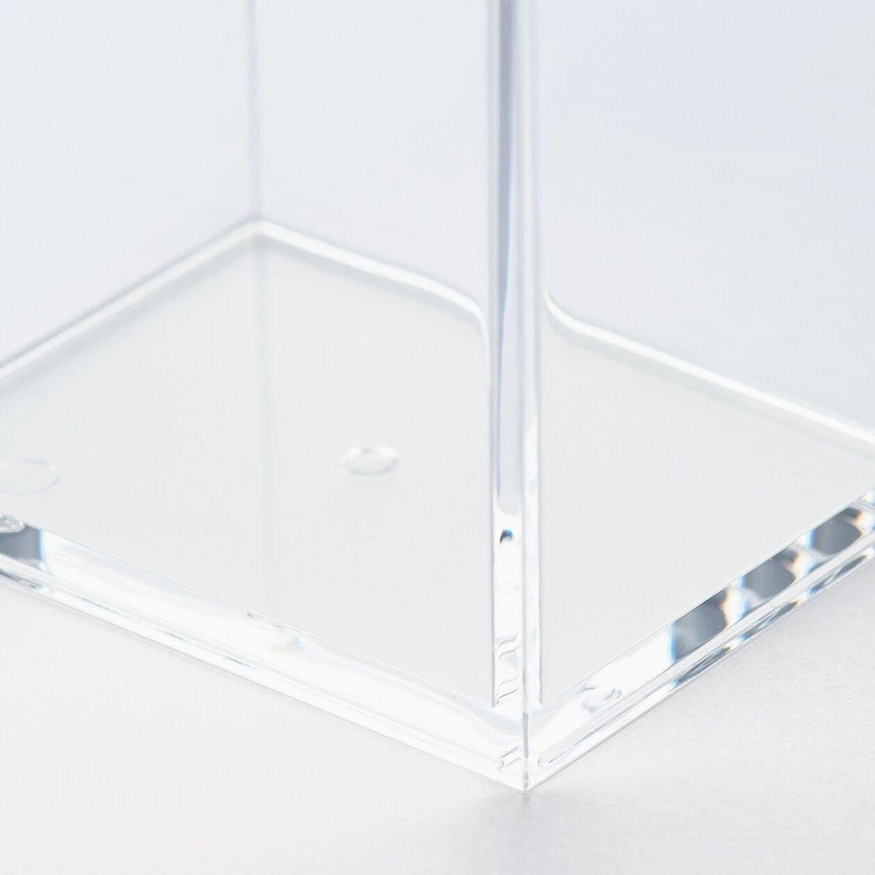 Pojemnik akrylowy prostokątny 5.5x4.5x9cm