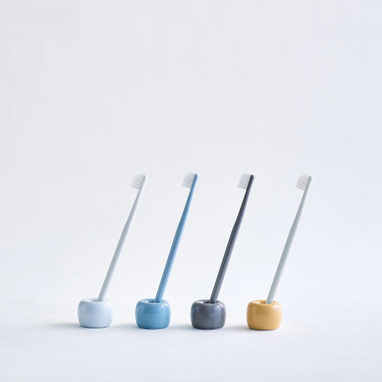 Stojak na szczoteczkę do zębów porcelanowy biały