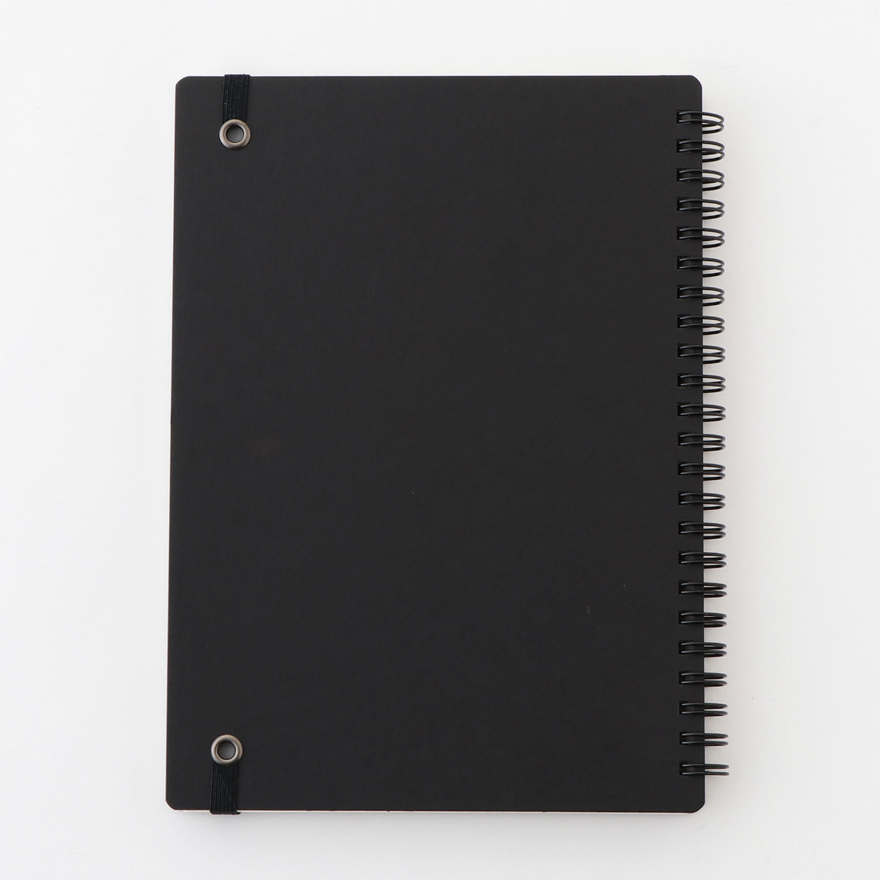 Kołonotatnik z gumką w linie 70 kartek A5 czarny