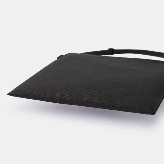 Torebka listonoszka mała czarna