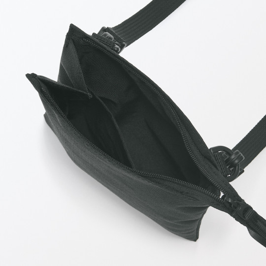 Saszetka cross body wodoodporna czarna