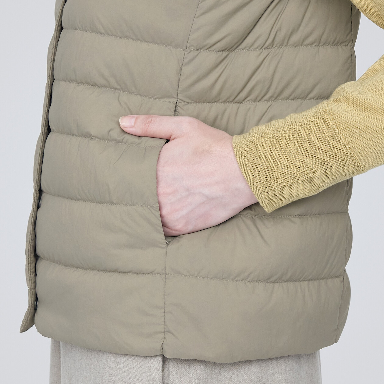 Lekka kamizelka puchowa beżowa