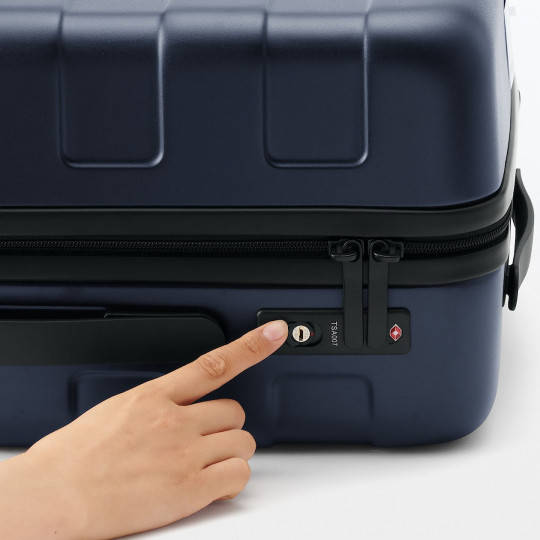 Walizka twarda z poliwęglanu 36l granatowa