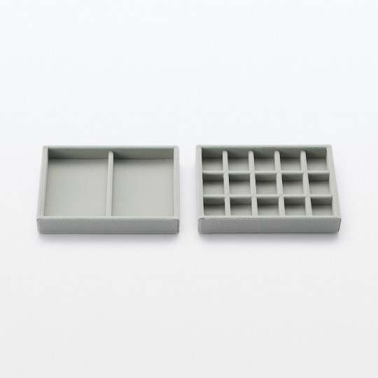 Wkład welurowy na biżuterię z 15 przegródkami S