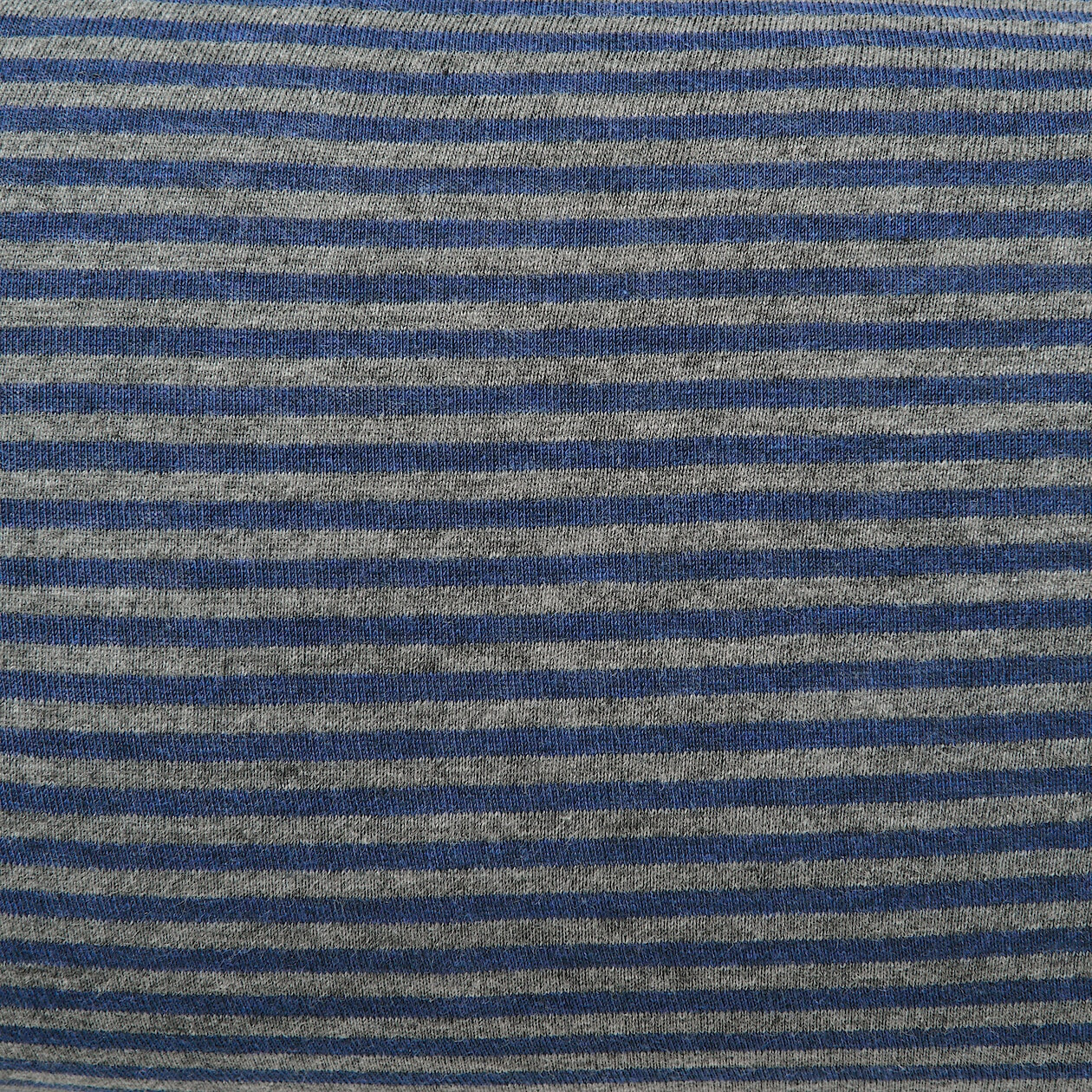 Poduszka podróżna w paski granatowa