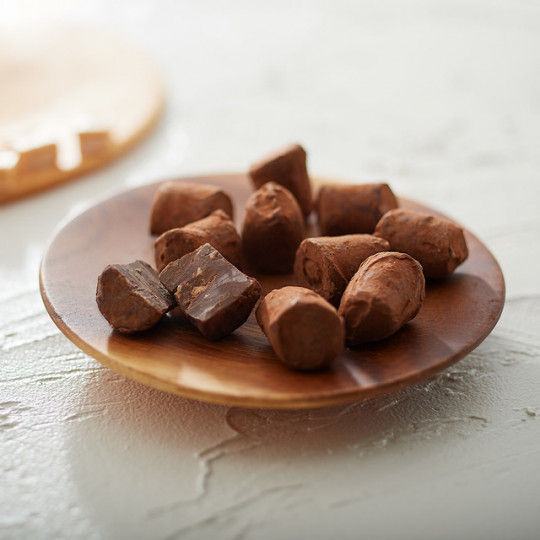 Trufle z płatkami solonego karmelu 100g