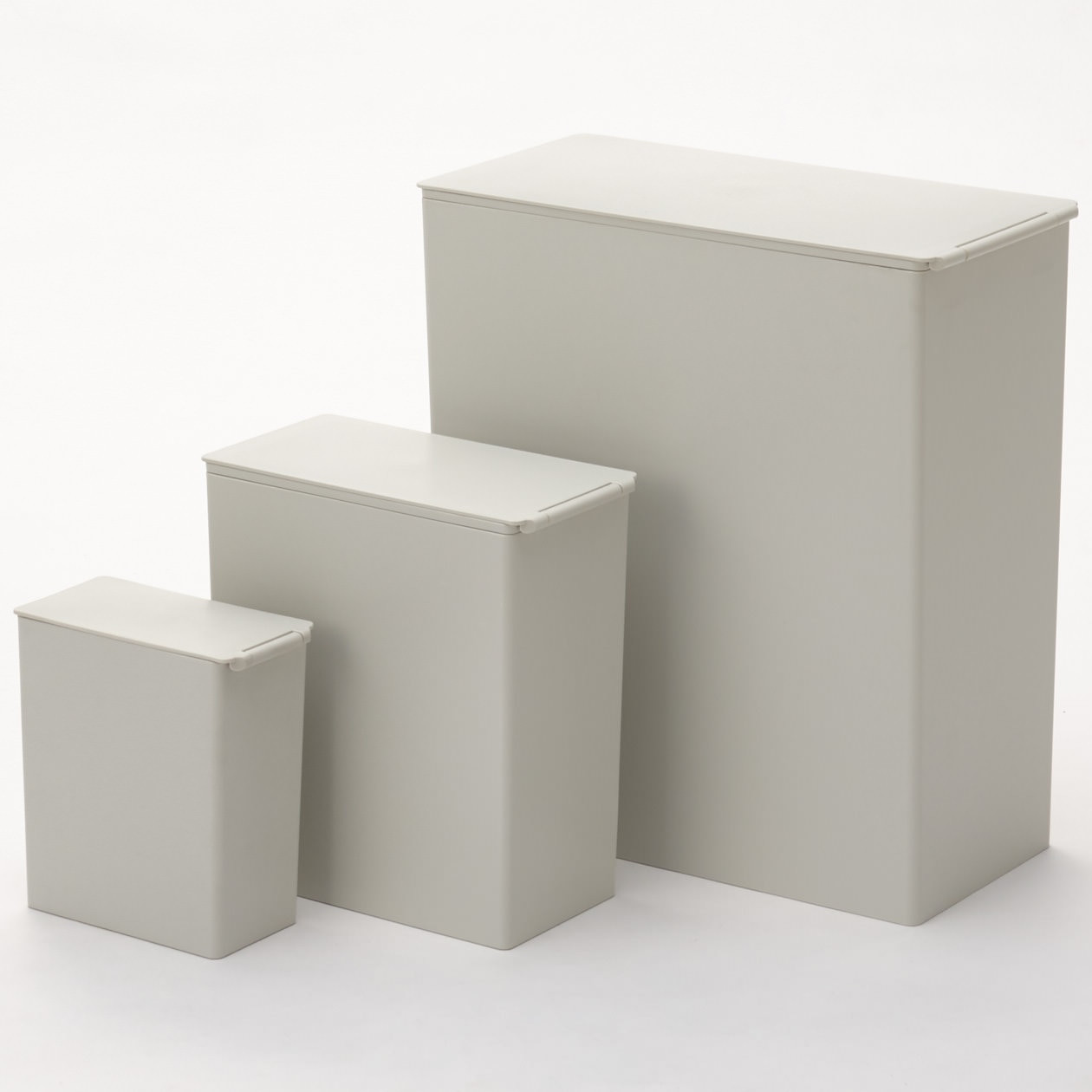 Kosz na śmieci z pokrywą PP 11l