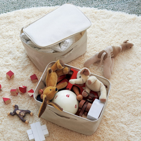 Pojemnik poliester-len średni 37x26x26cm