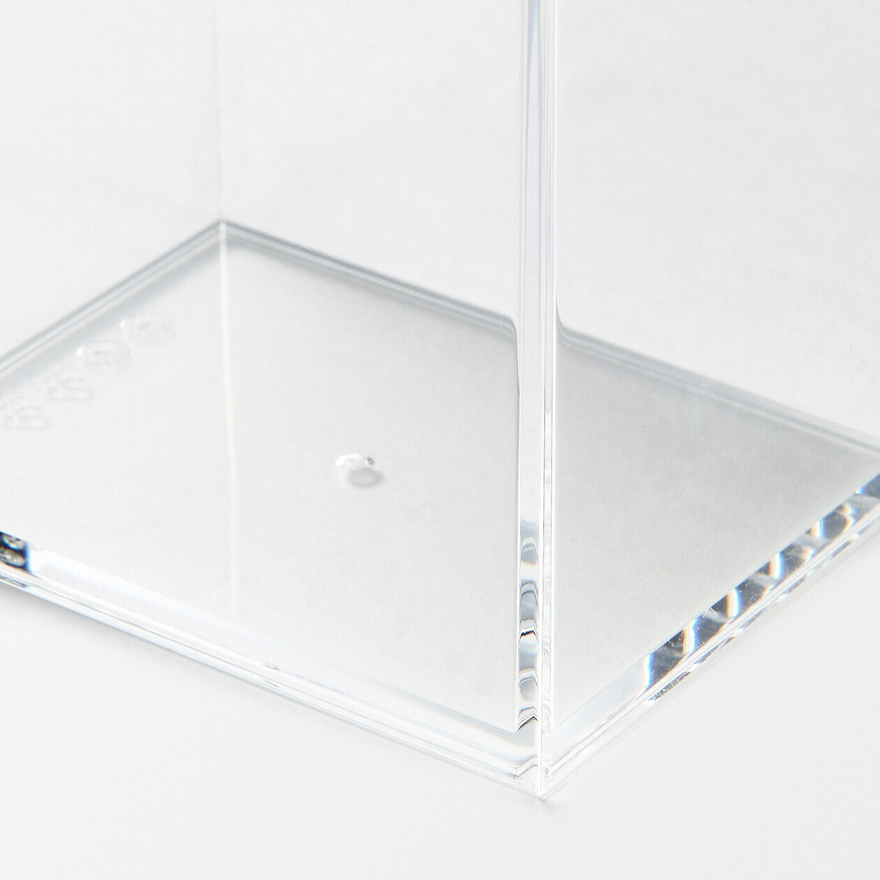 Pojemnik akrylowy prostokątny 7x6x9cm