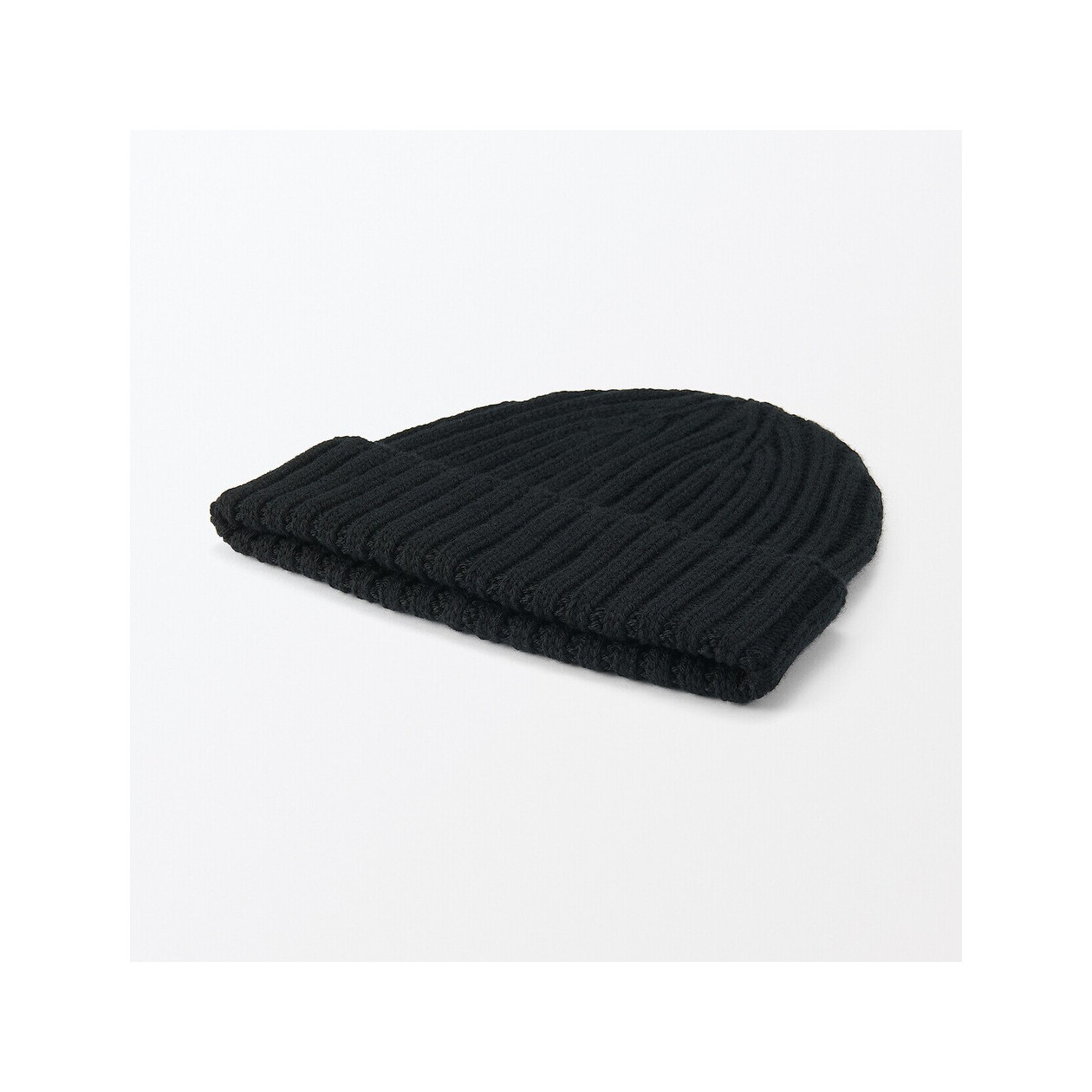 Czapka beanie wełniana czarna
