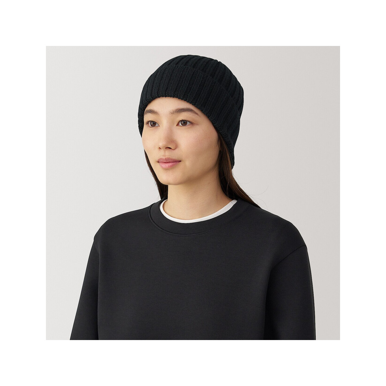 Czapka beanie wełniana czarna