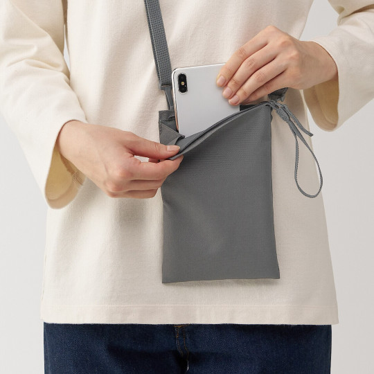 Saszetka cross body wodoodporna szara