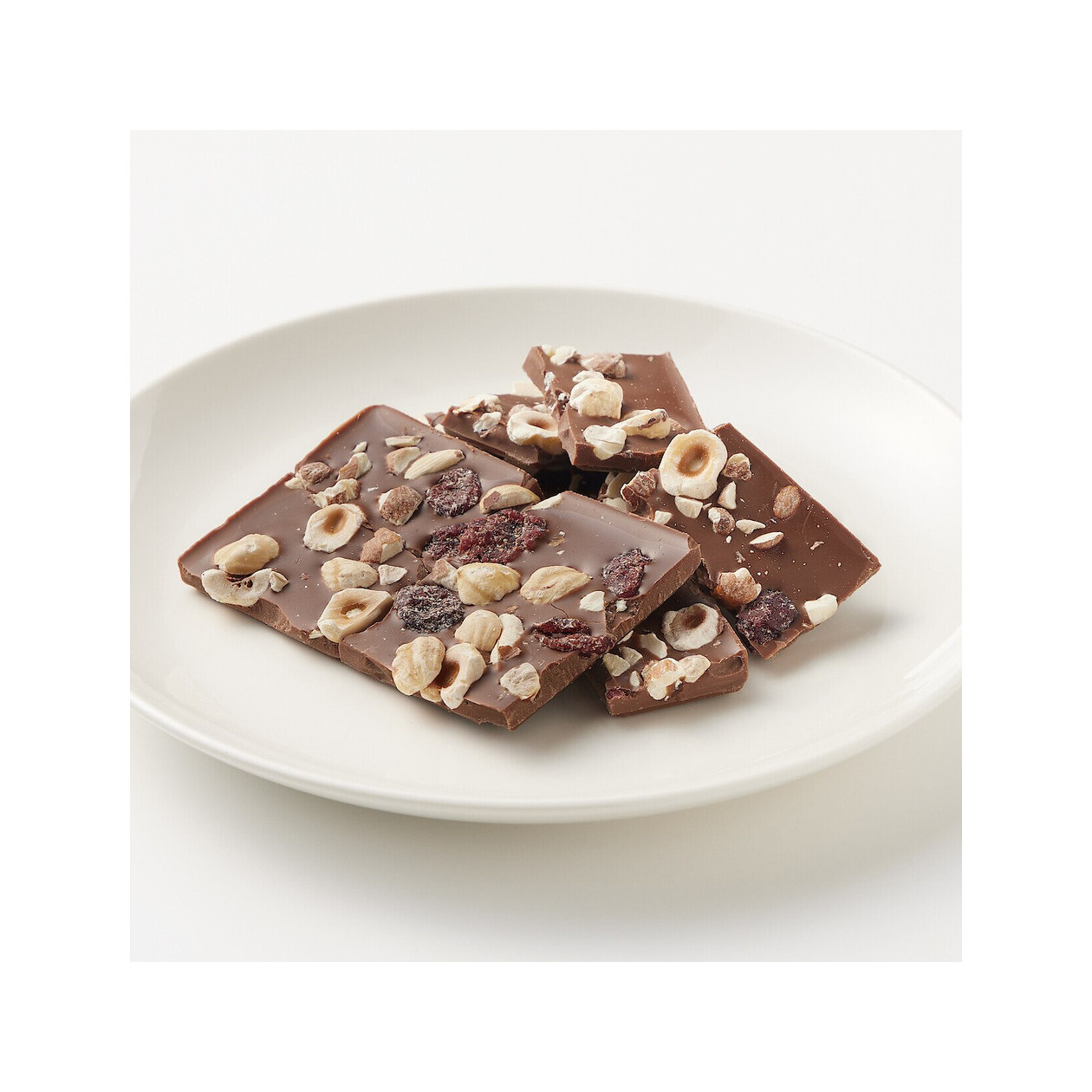 Czekolada mleczna z żurawiną, prażonymi orzechami laskowymi i migdałami 110g