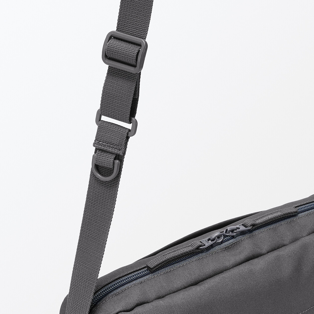 Torebka listonoszka grafitowa