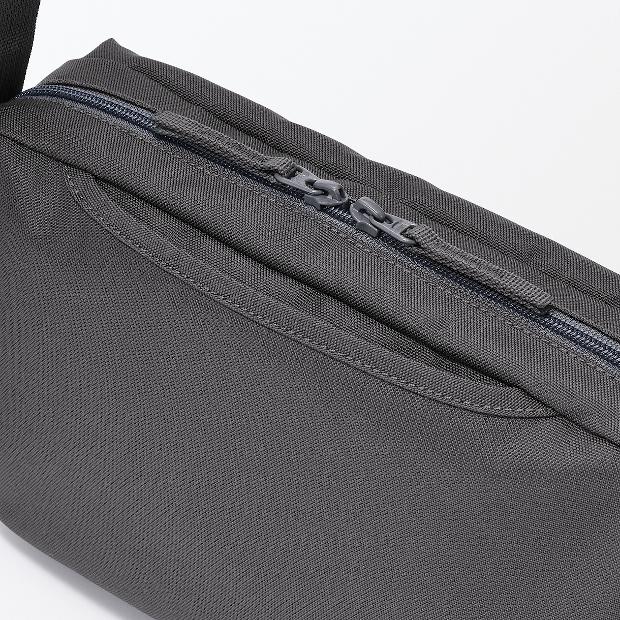 Torebka listonoszka grafitowa