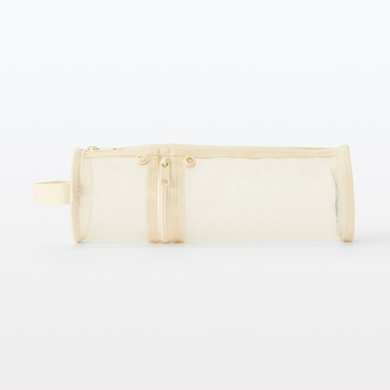 Piórnik okrągły z nylonowej siatki kremowy