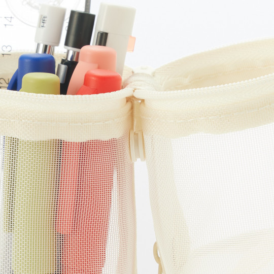 Piórnik okrągły z nylonowej siatki kremowy