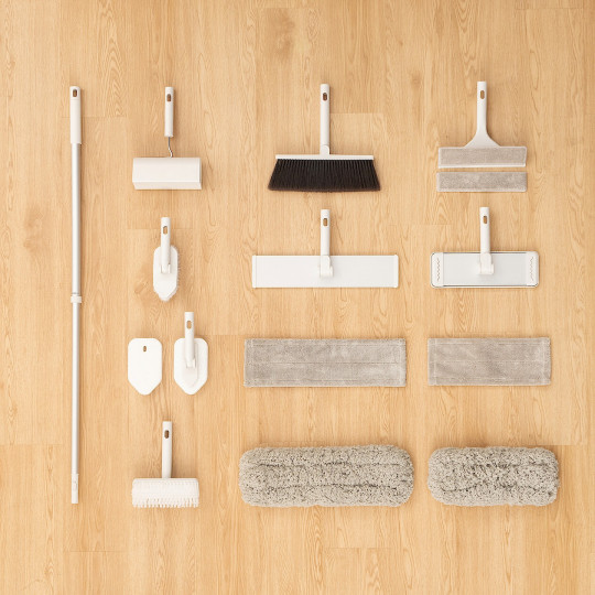 Uchwyt z gąbką mocowaną na rzep