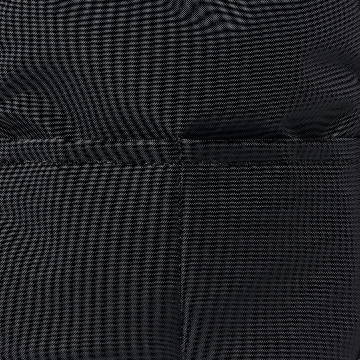 Kosmetyczka nylonowa kwadratowa czarna