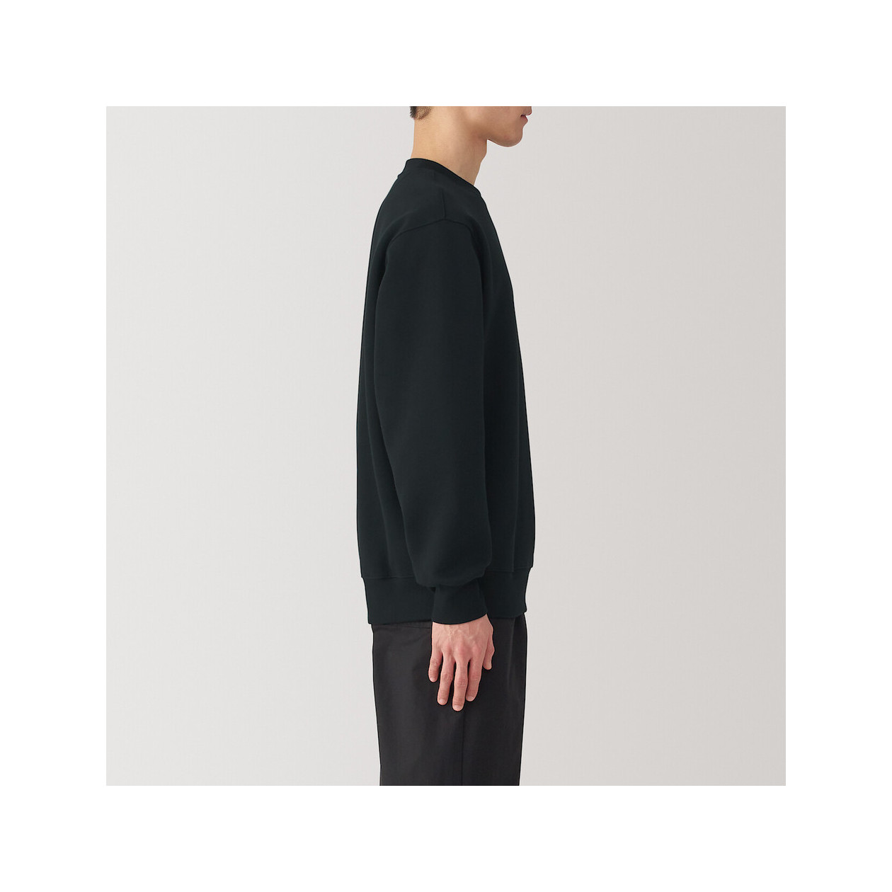 Bluza z dekoltem C czarna