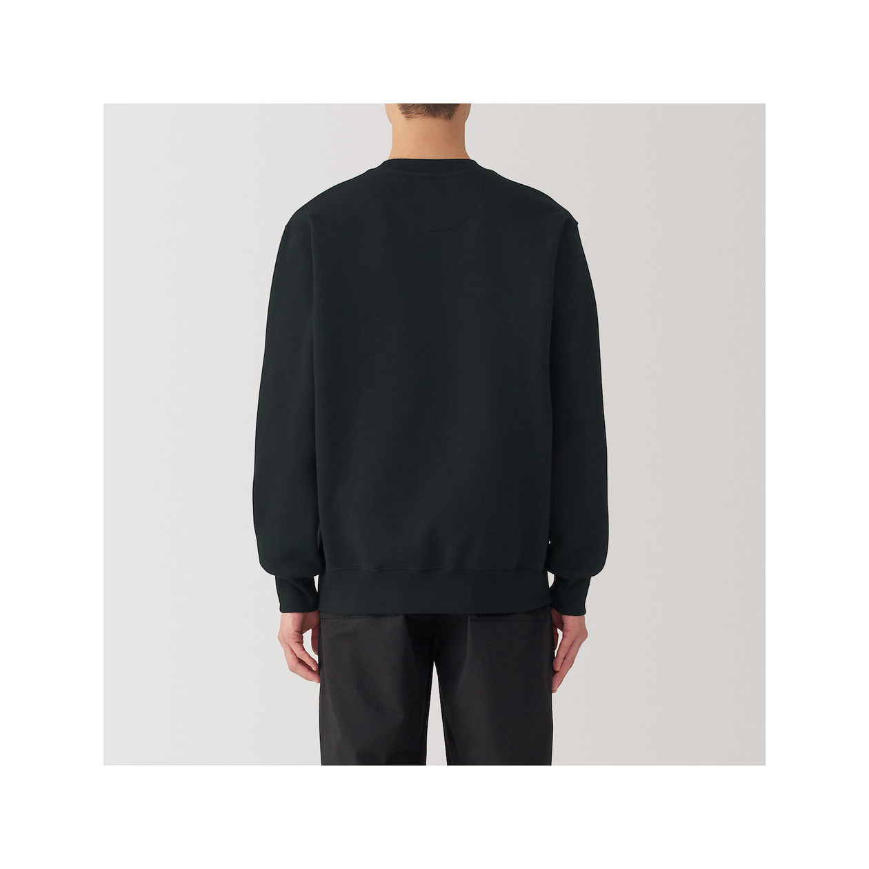 Bluza z dekoltem C czarna