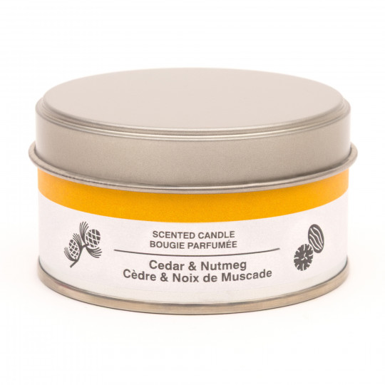 Świeca zapachowa w puszce gałka muszkatołowa i cedr