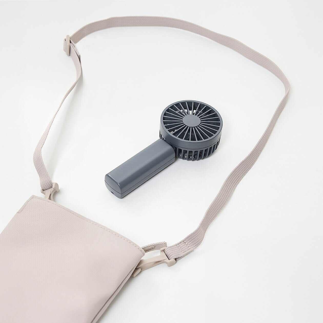 Wiatraczek USB podróżny szary