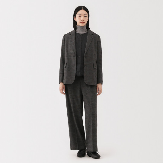 Lekka kamizelka puchowa bez kołnierza czarna