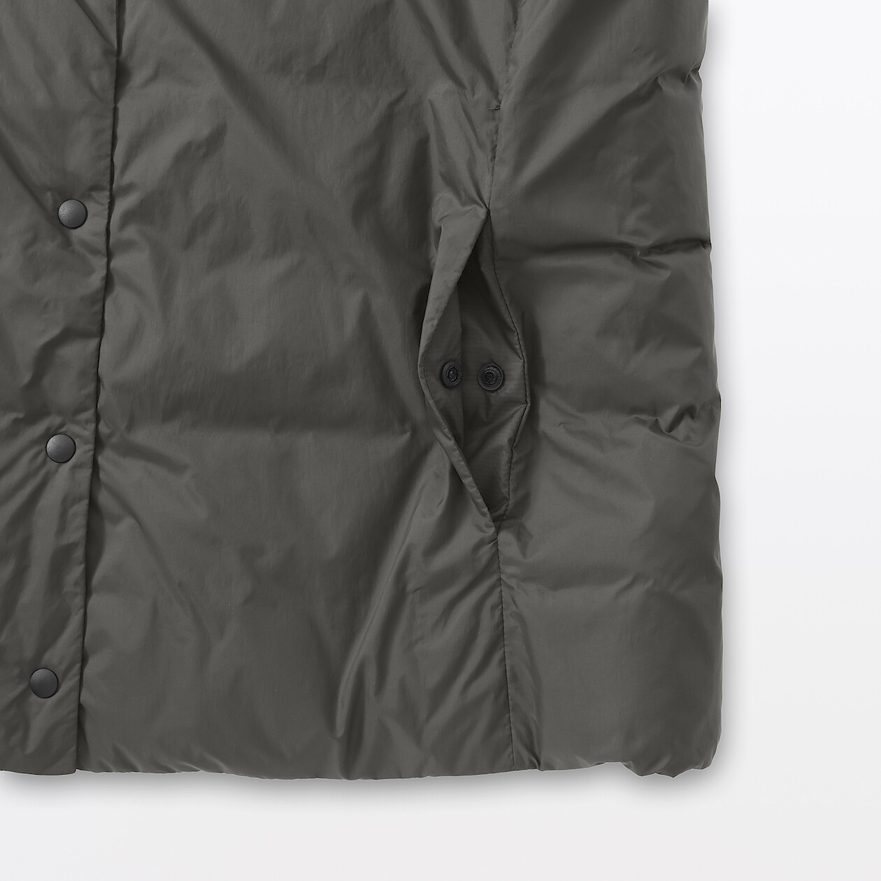 Lekka kamizelka puchowa bez kołnierza brązowa