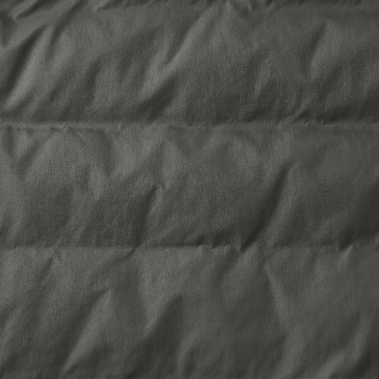 Lekka kamizelka puchowa bez kołnierza brązowa