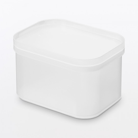 Pudełko PP 1/2 średnie