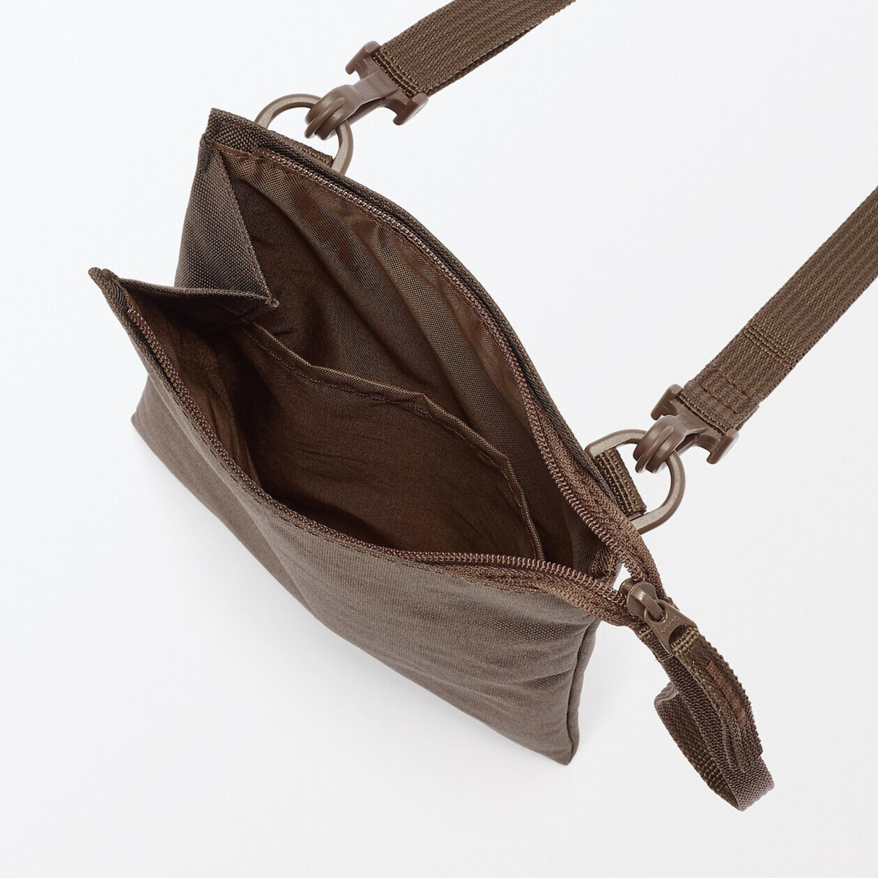 Saszetka cross body wodoodporna brązowa