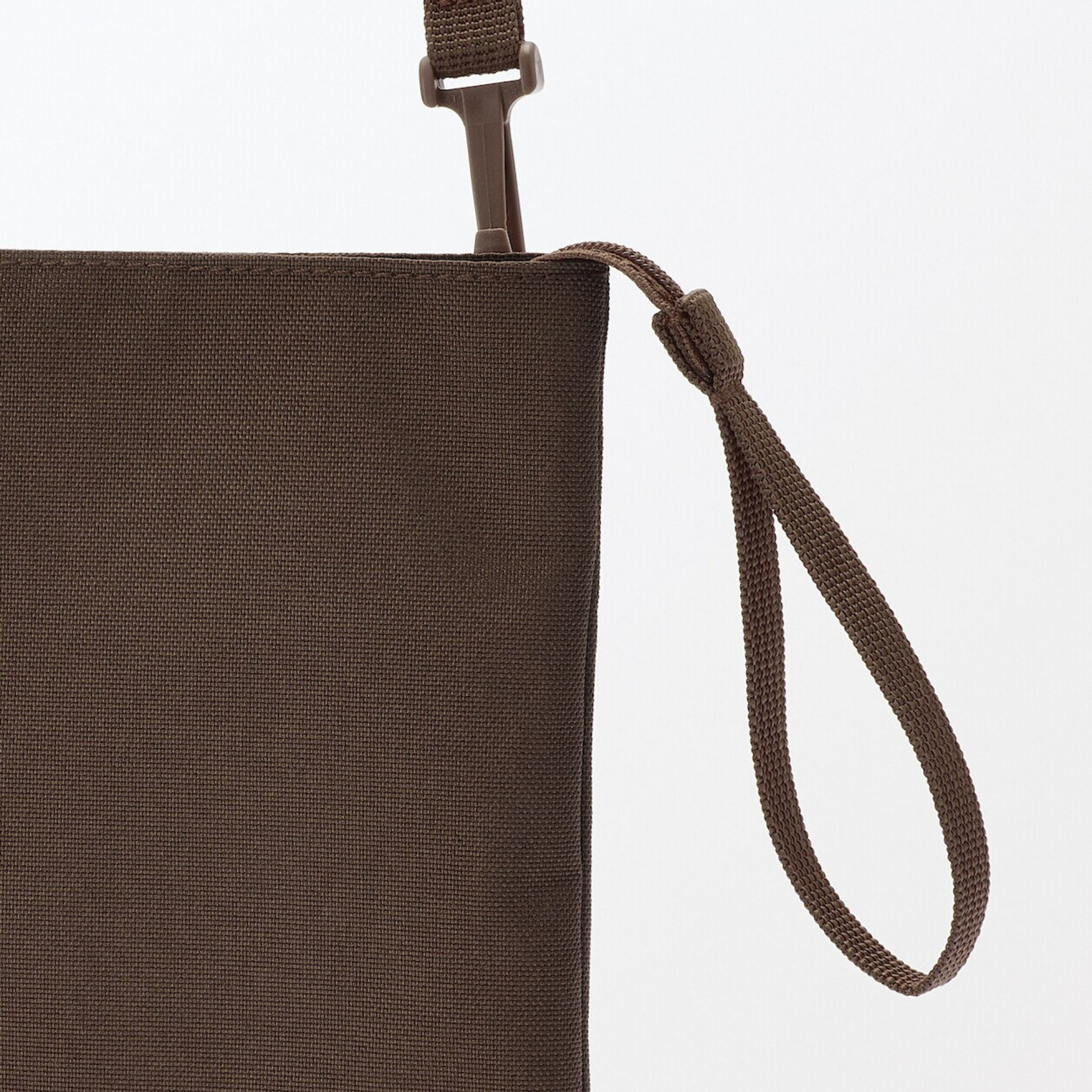 Saszetka cross body wodoodporna brązowa