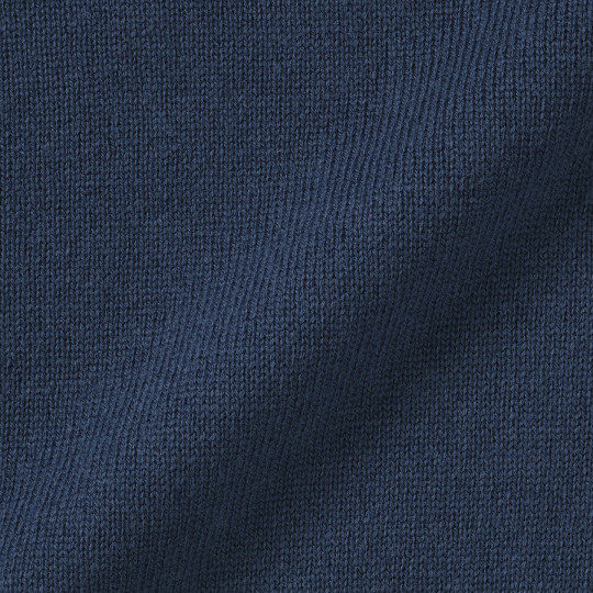 Sweter wełniany z dekoltem C niebieski