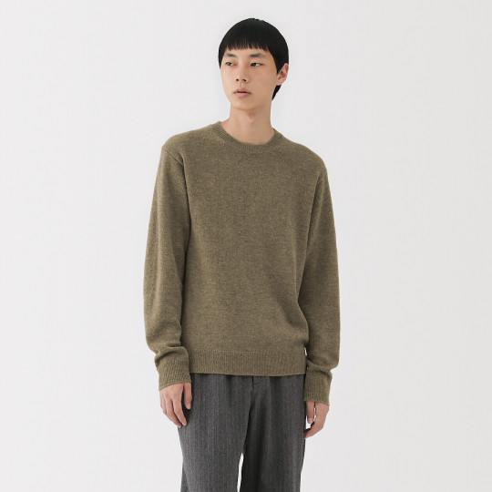 Sweter wełniany z dekoltem C khaki