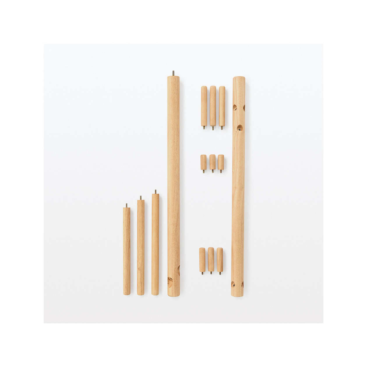 Wieszak na ubrania z drewna bukowego