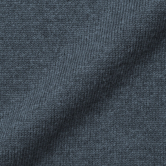 Sweter wełniany z dekoltem C niebieski