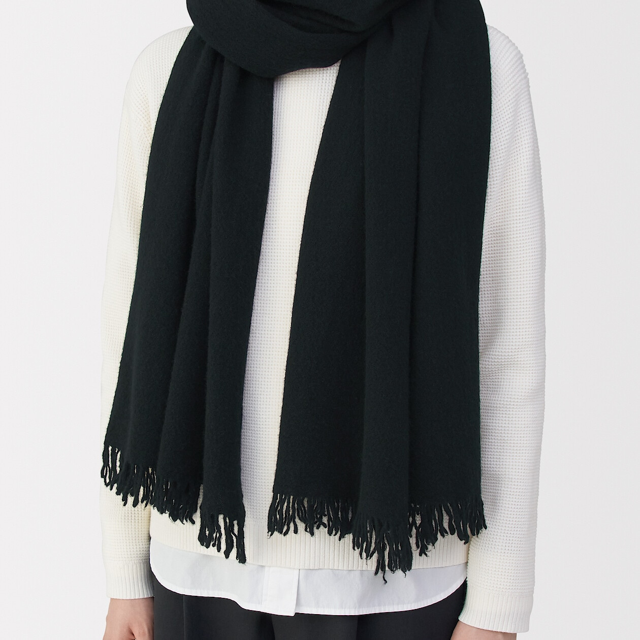 Szal wełniany czarny