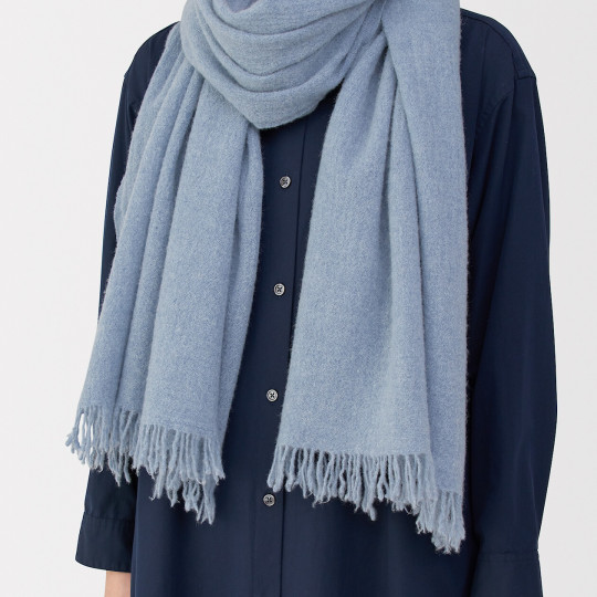 Szal wełniany niebieski